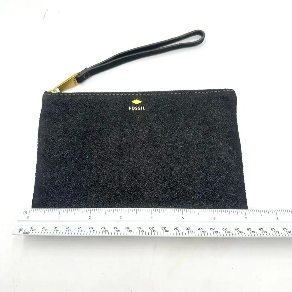 FOSSIL women's black leather wristlet zipper closure